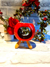 Load image into Gallery viewer, Cylindrical Ceramic Oil Burner with Feet
